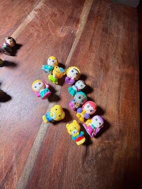 Squinkies Figured - People Girls - Lot of 10